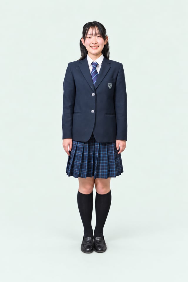 みのり高等部の冬服(スカートスタイル)